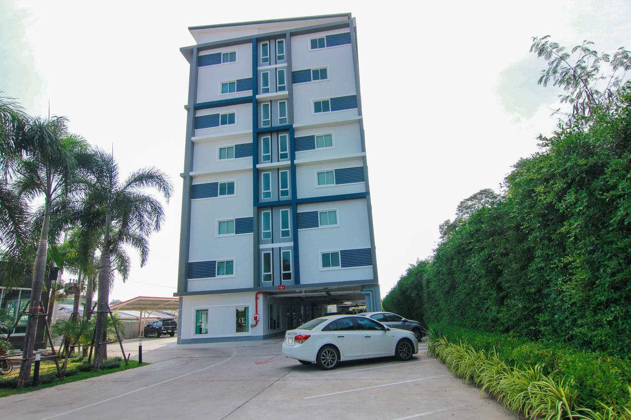 Tada Condotel Buriram Exterior foto